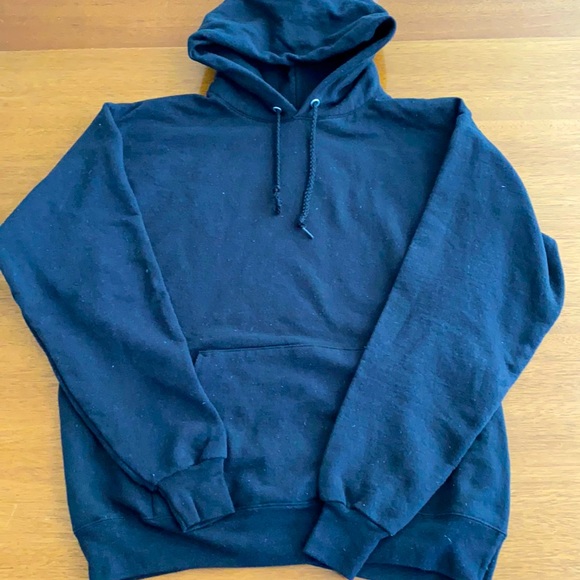 Hanes Other - Black Hanes hoodie with front pocket